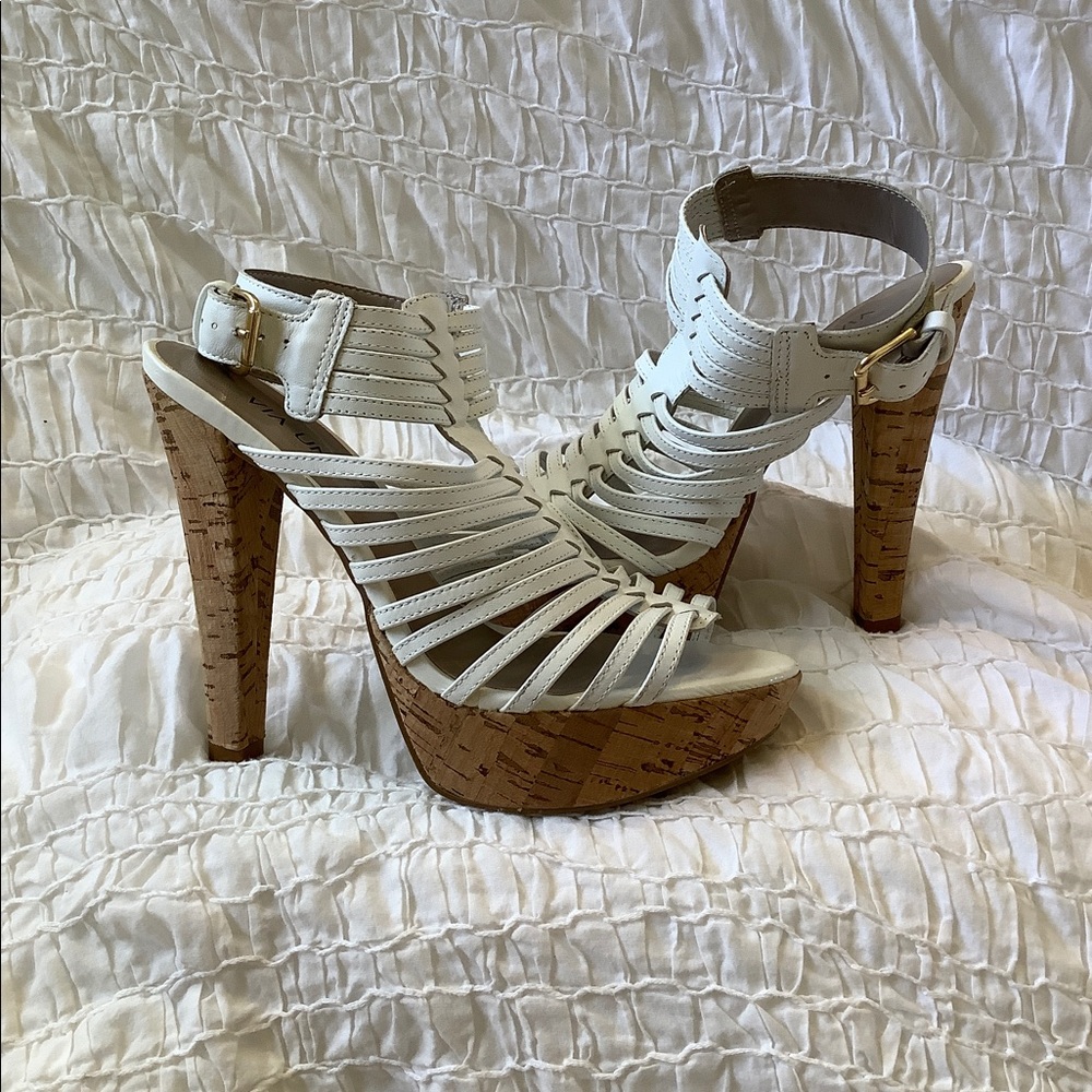 VÍA UNO Block Heels